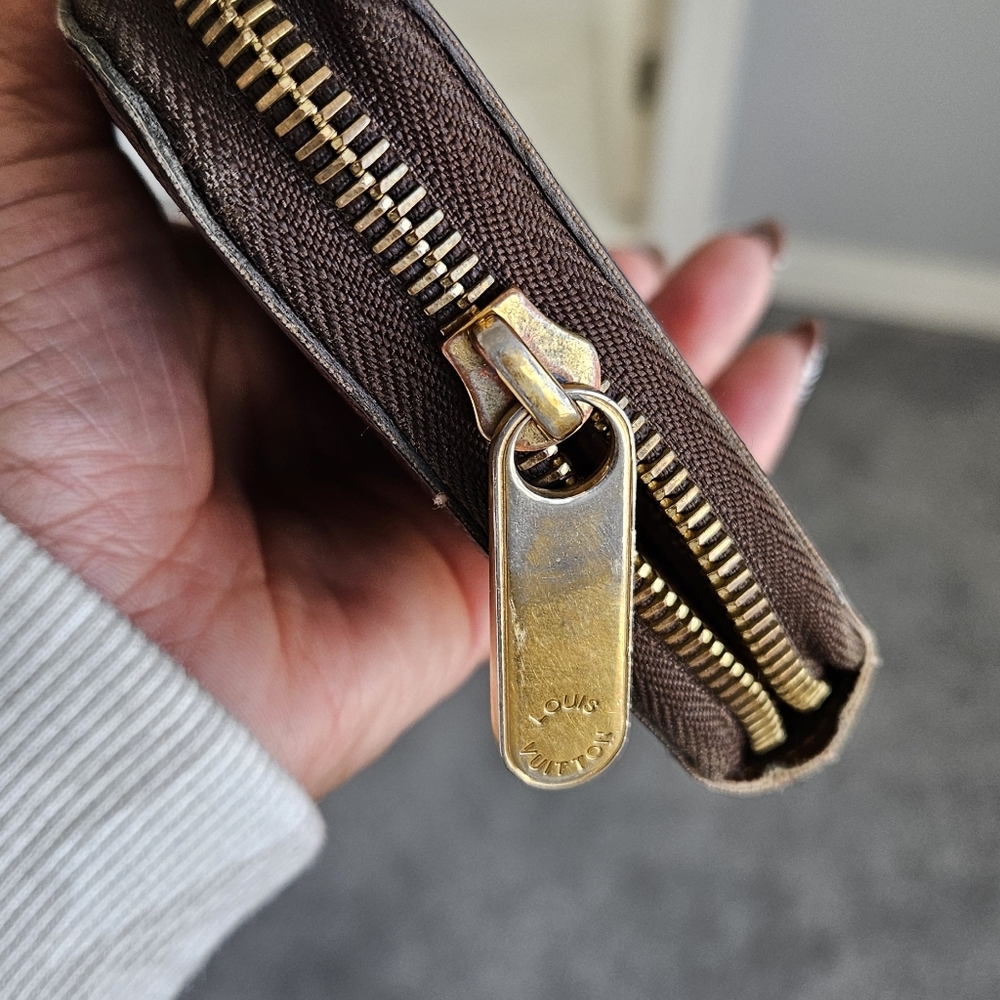 Louis Vuitton Brown Monogram Wallet - Picture 4 of 9